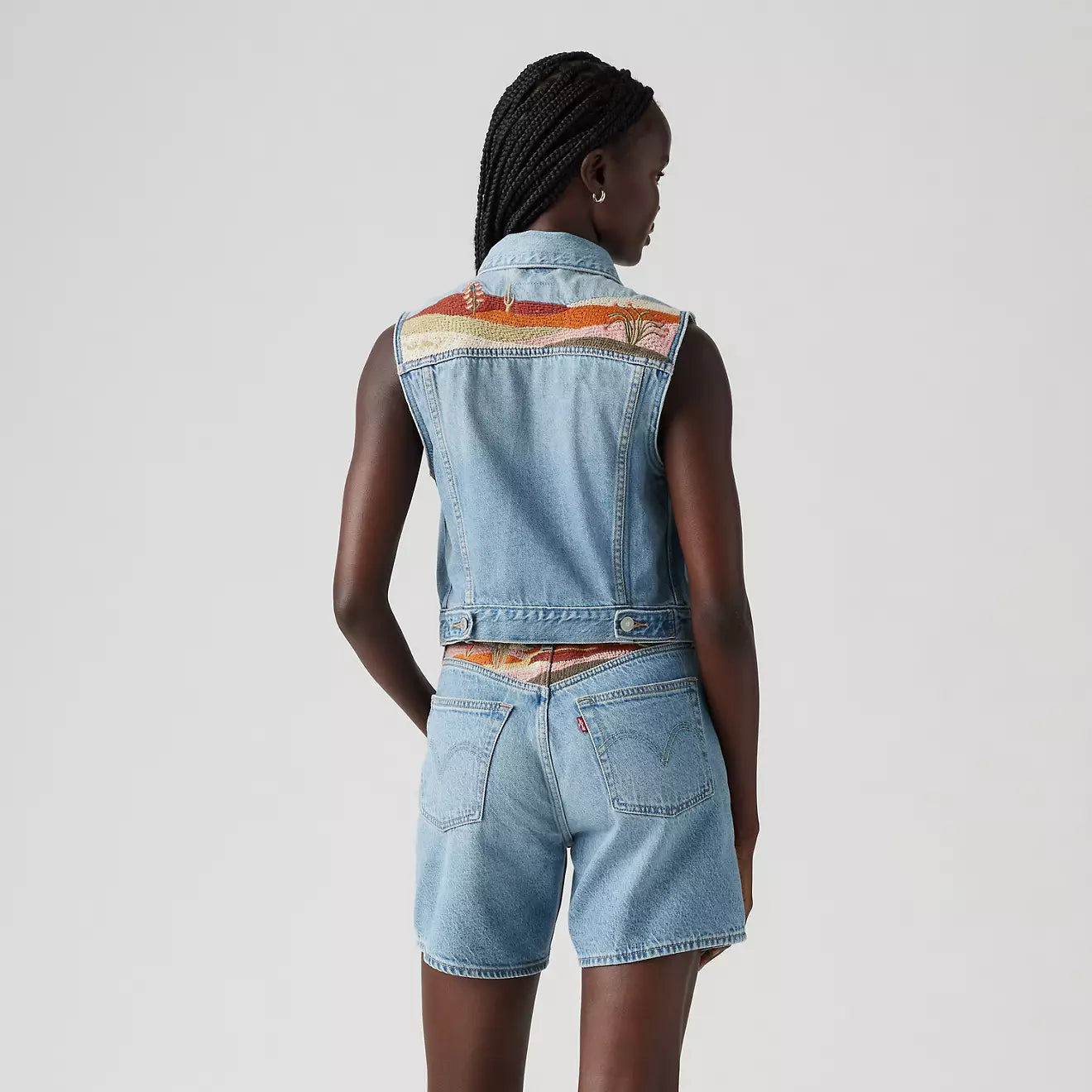Levis Embroidered XS Vest - Desert Utopia