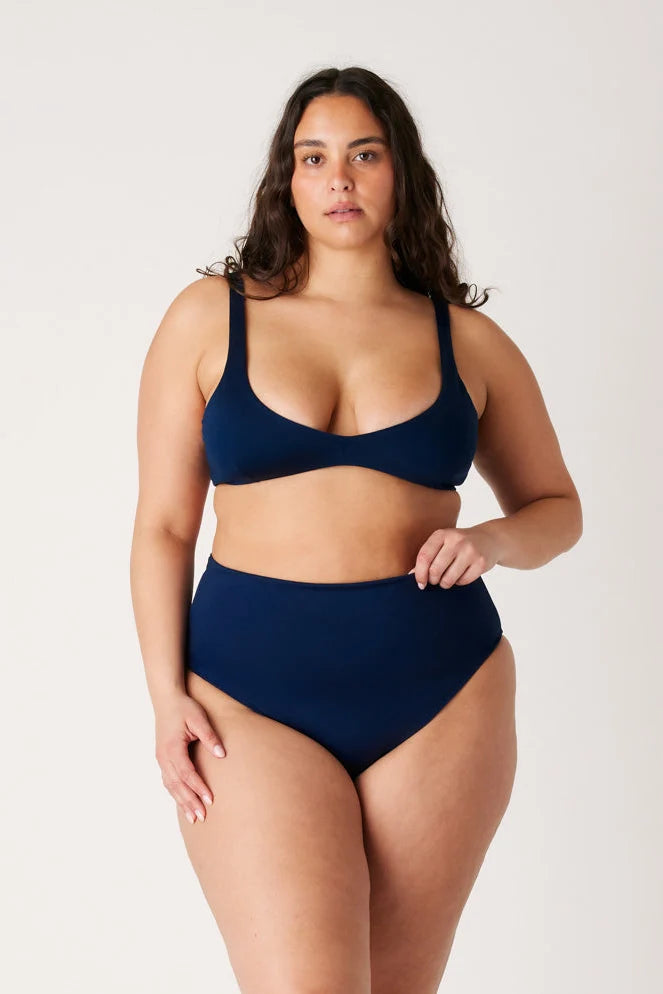 Londre The Plunge Scoop Top -  Soft Navy