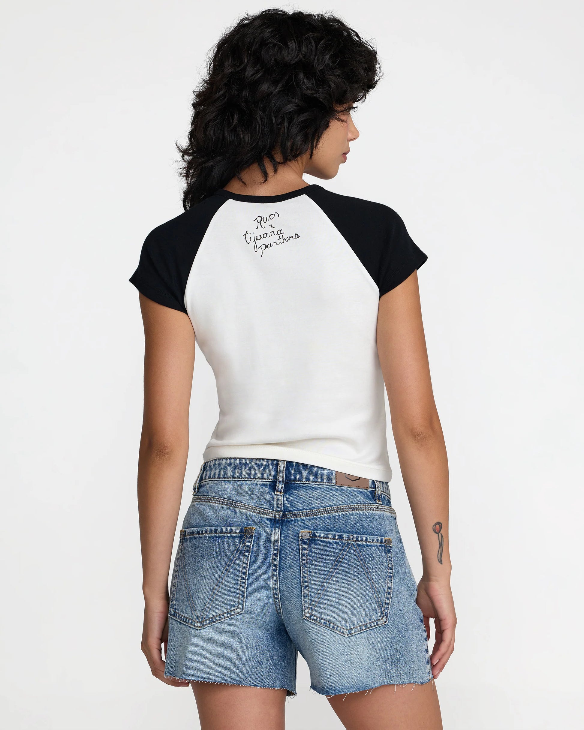 RVCA Tijuana Panthers Raglan - Natural