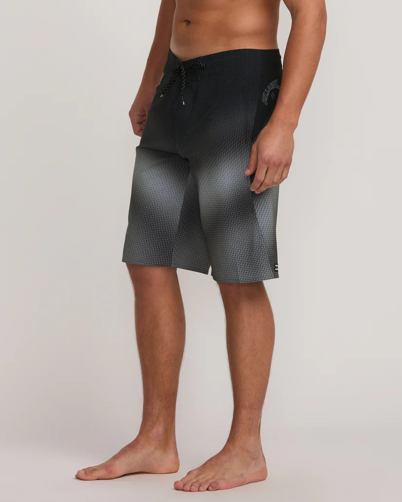 Billabong Fluid Pro Performance 21" Boardshorts - Black