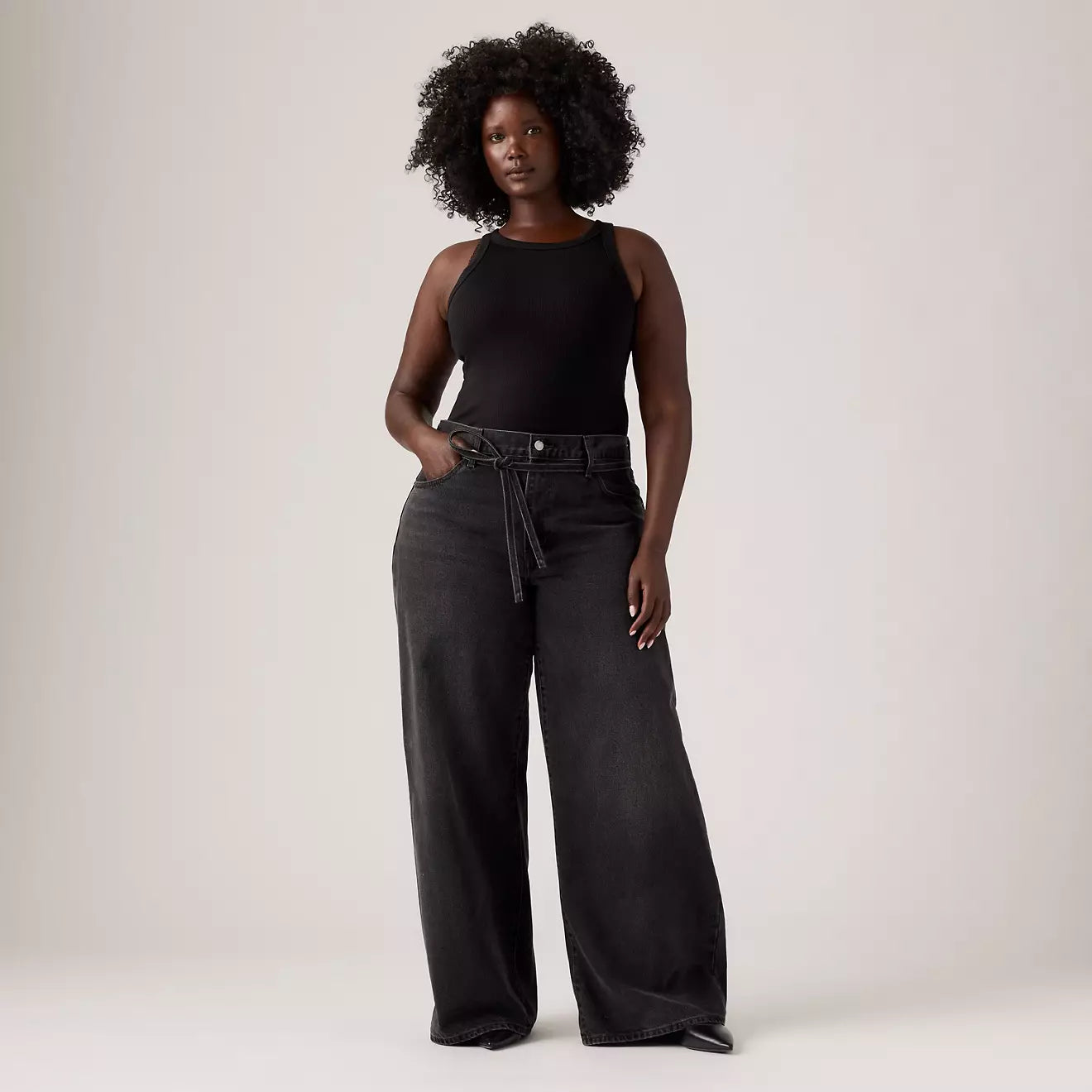 Levis XL Straight - Influential Lady