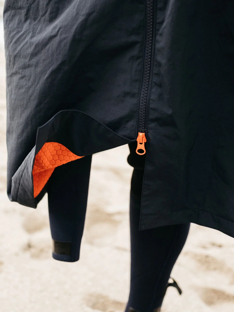 Finisterre Tego Robe - Navy/Flame