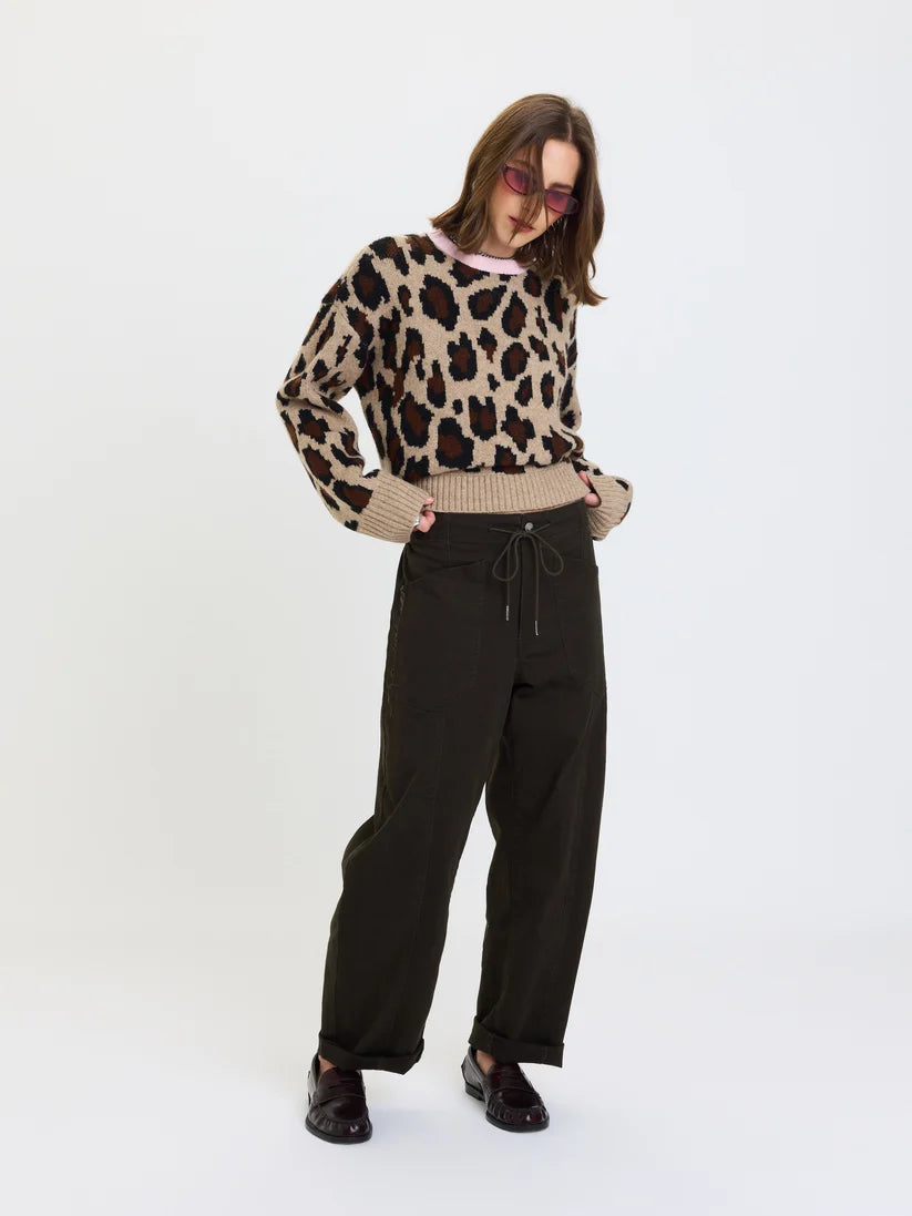 Daze Villa Drawstring Barrel Leg - Fern