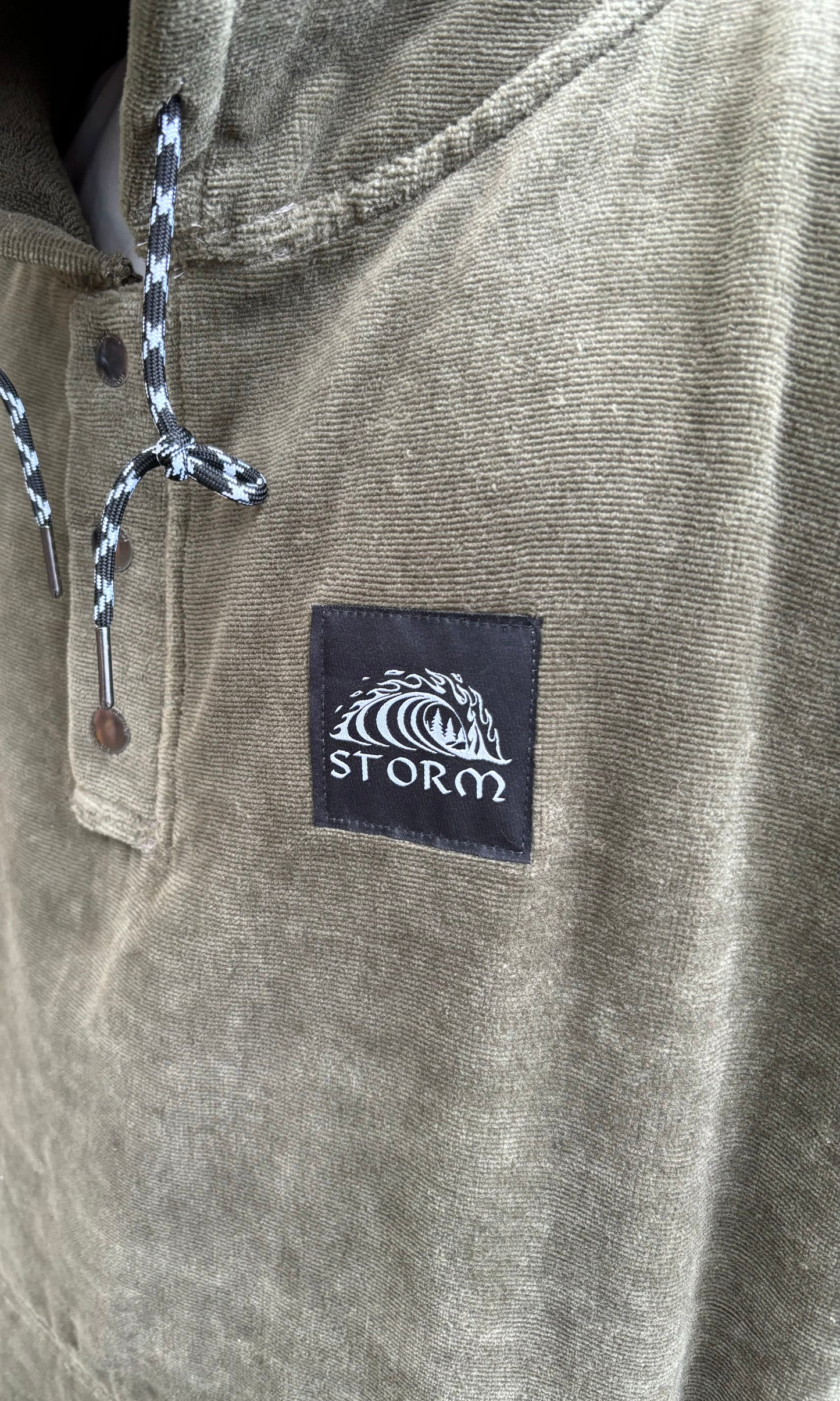 Storm x Slowtide Poncho - Green