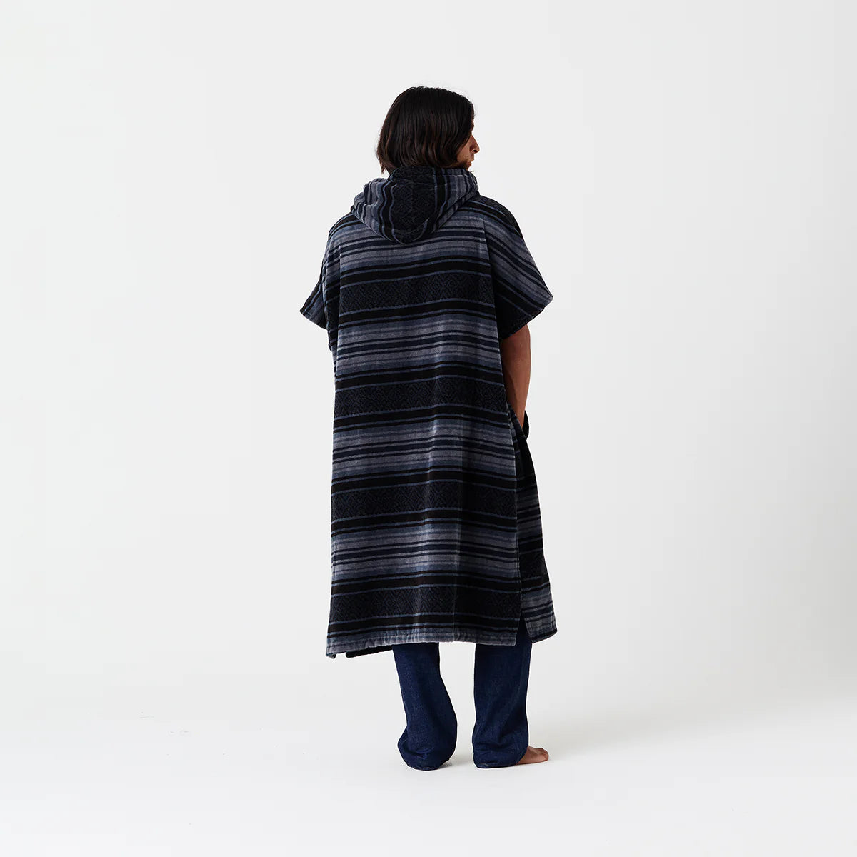 Slowtide Oso Changing Poncho - Black