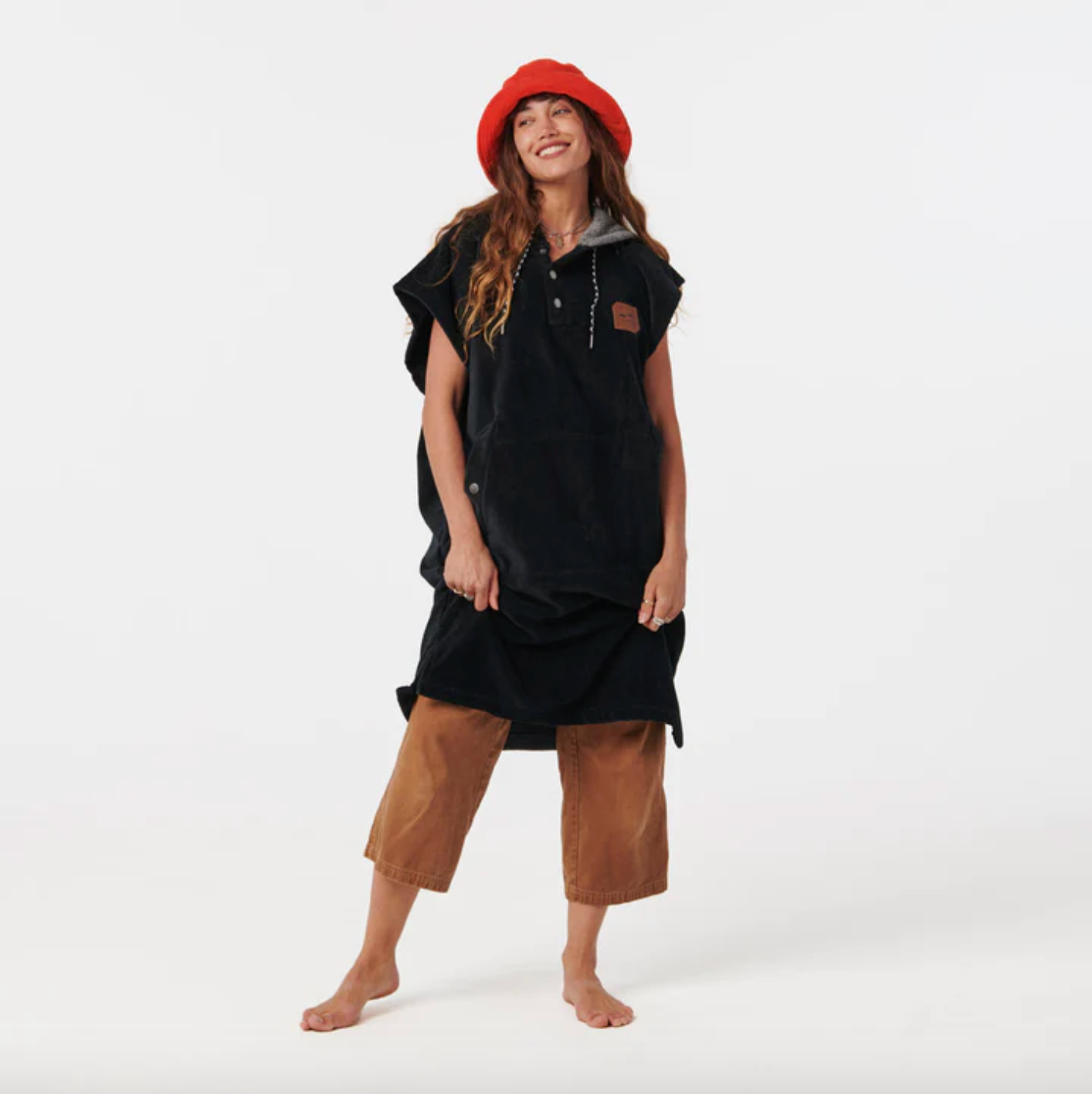Slow Tide The Digs Changing Poncho - Black