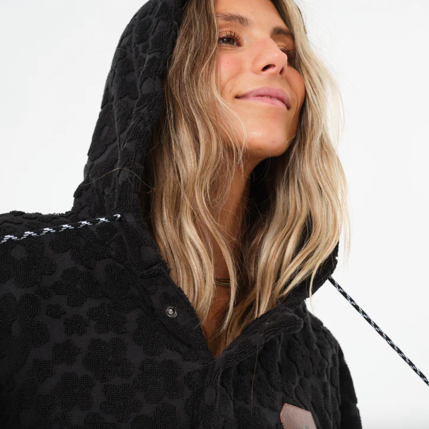 Slow Tide Ginny Extra-Warm Changing Poncho Black