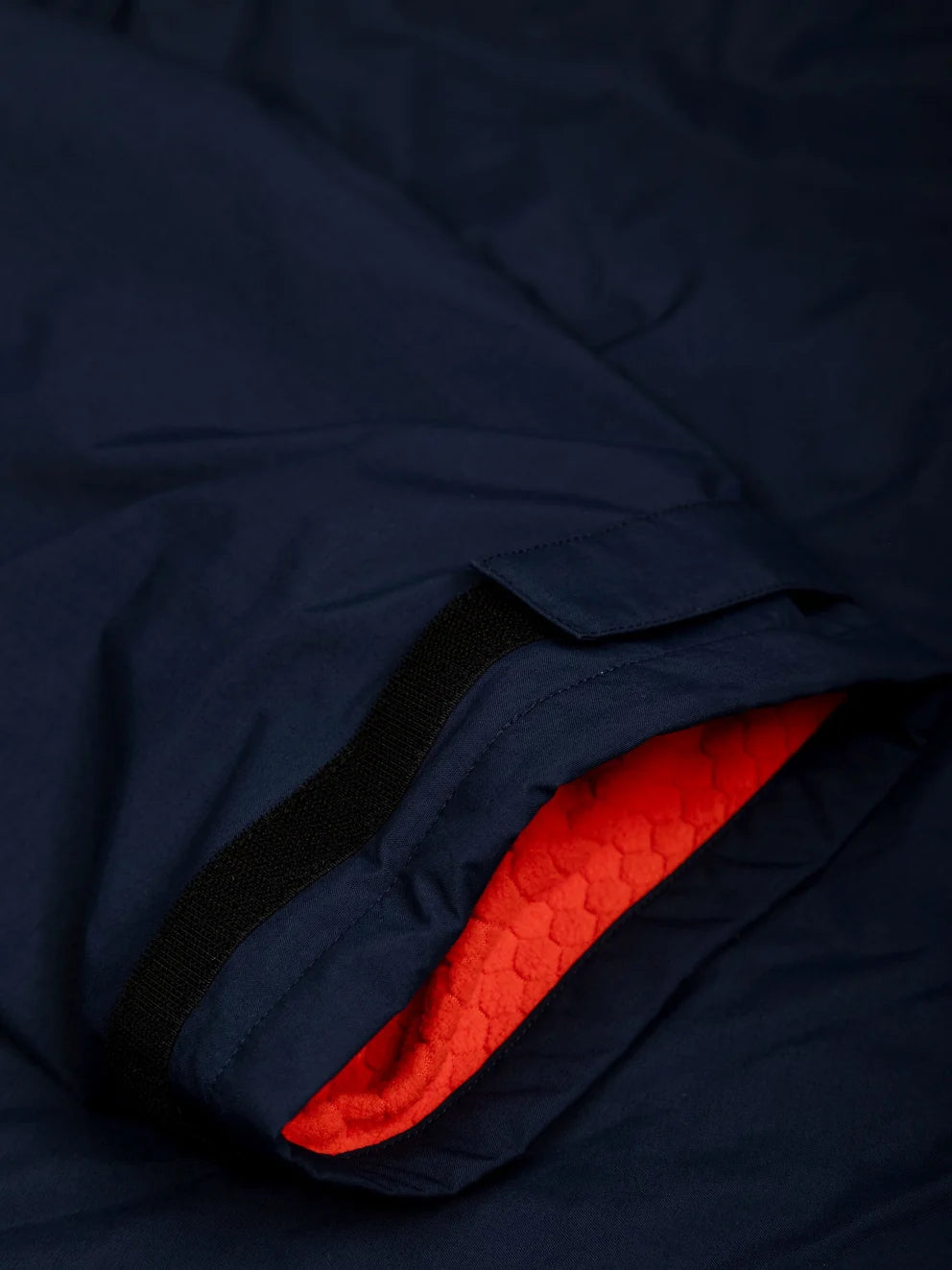 Finisterre Tego Robe - Navy/Flame